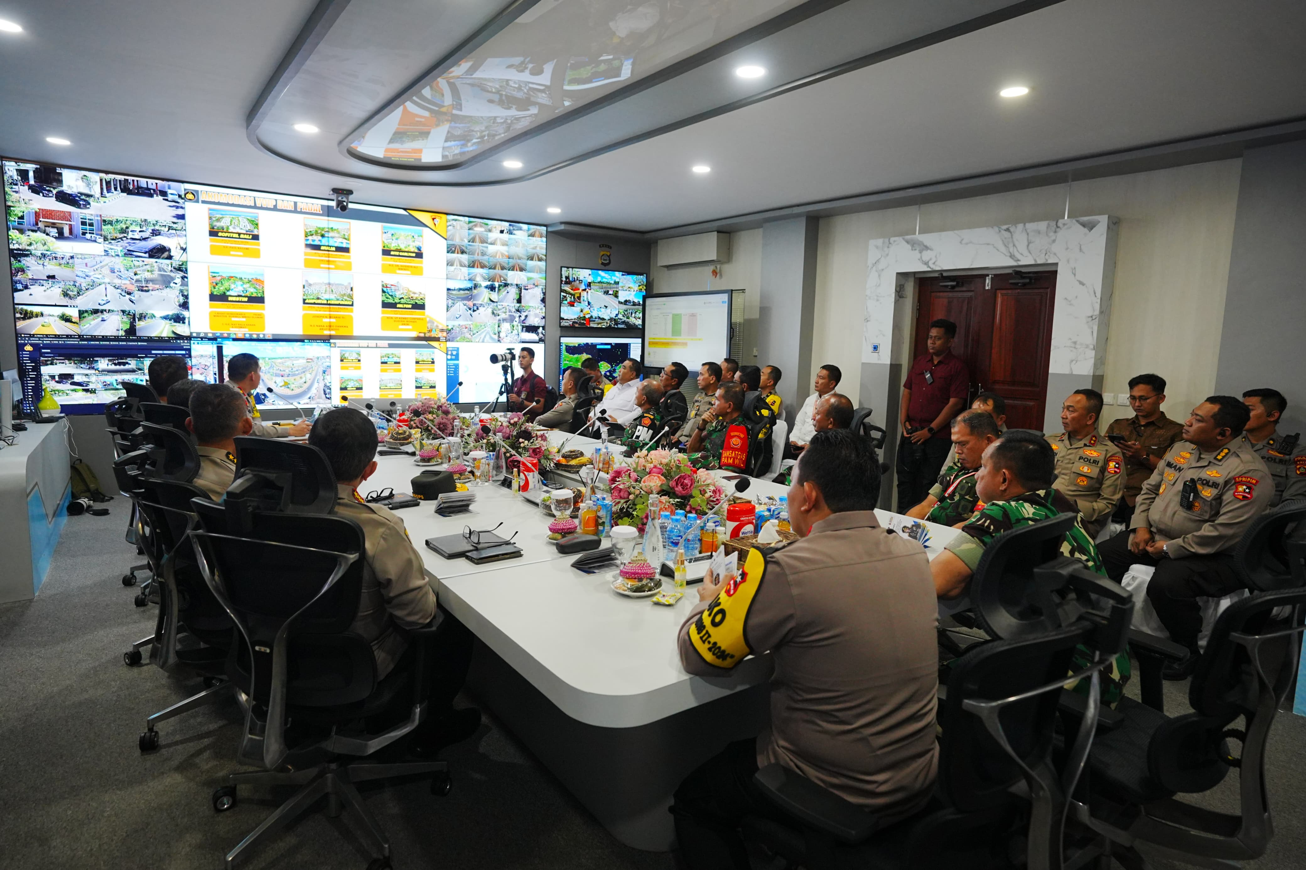 TNI-Polri Bersinergi Jamin Keamanan KTT IAF di Bali 