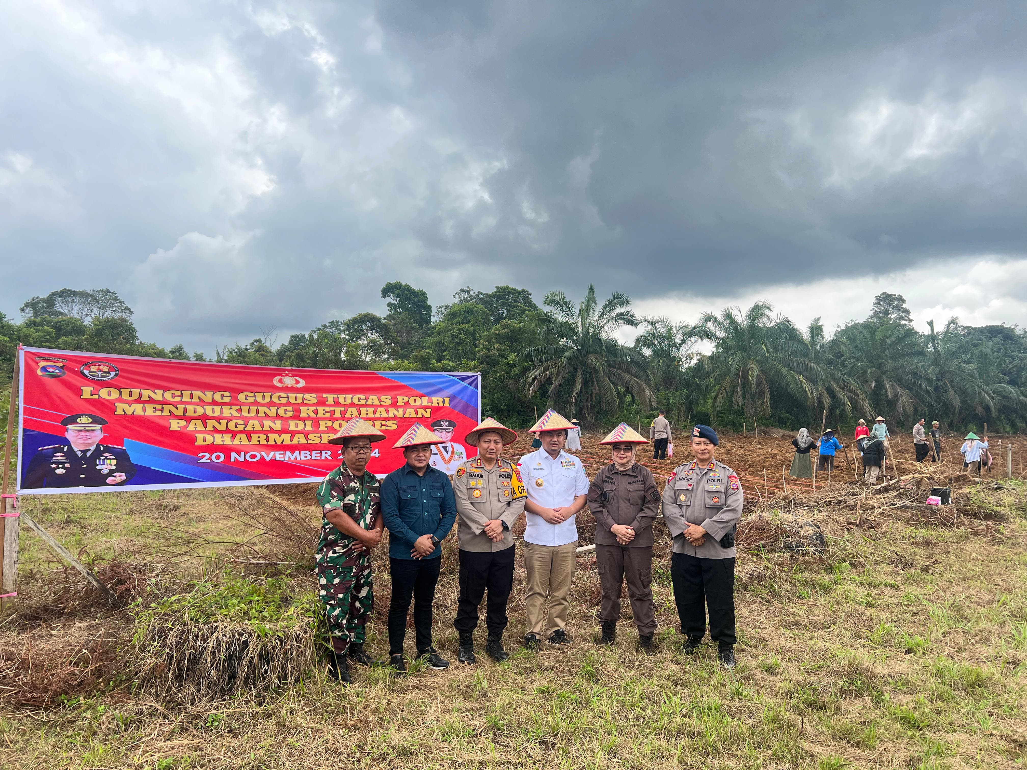 Polres Dharmasraya Bersama Forkopimda Ikuti Launching Gugus Tugas Polri Mendukung Ketahanan Pangan secara Virtual