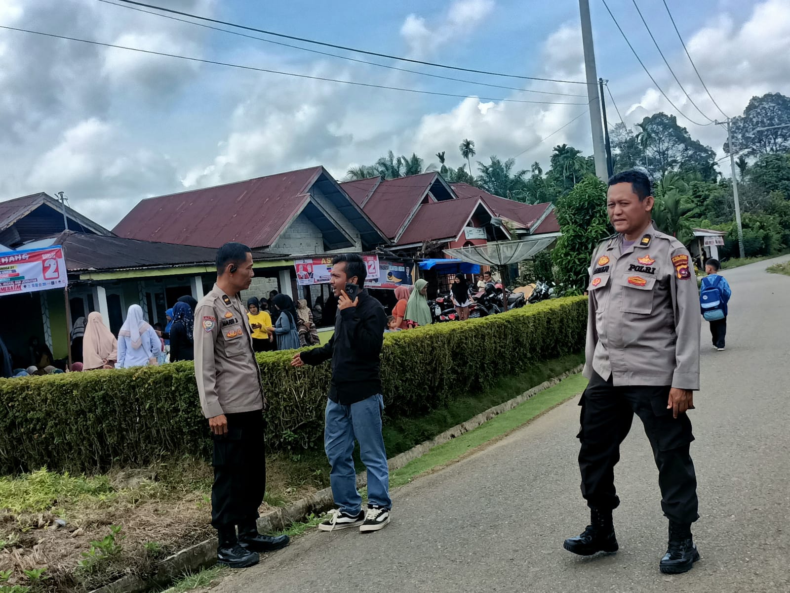 Polsek Pulau Punjung Amankan Kampanye Pasangan Calon Nomor Urut 2 di Jorong Koto Lamo