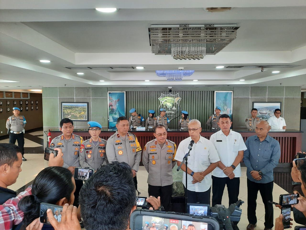 Ketua Harian Kompolnas RI kunjungi Polda Sumbar Terkait kasus Penembakan di Polres Solok Selatan