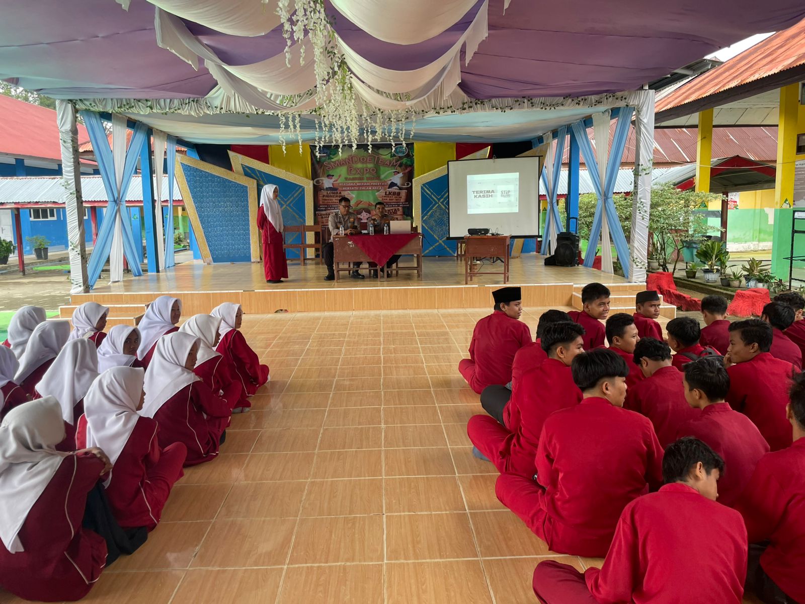 Cegah Kenakalan Remaja, Sat Binmas Polres Dharmasraya Berikan Penyuluhan Kamtibmas di SMA Negeri 2 Pulau Punjung
