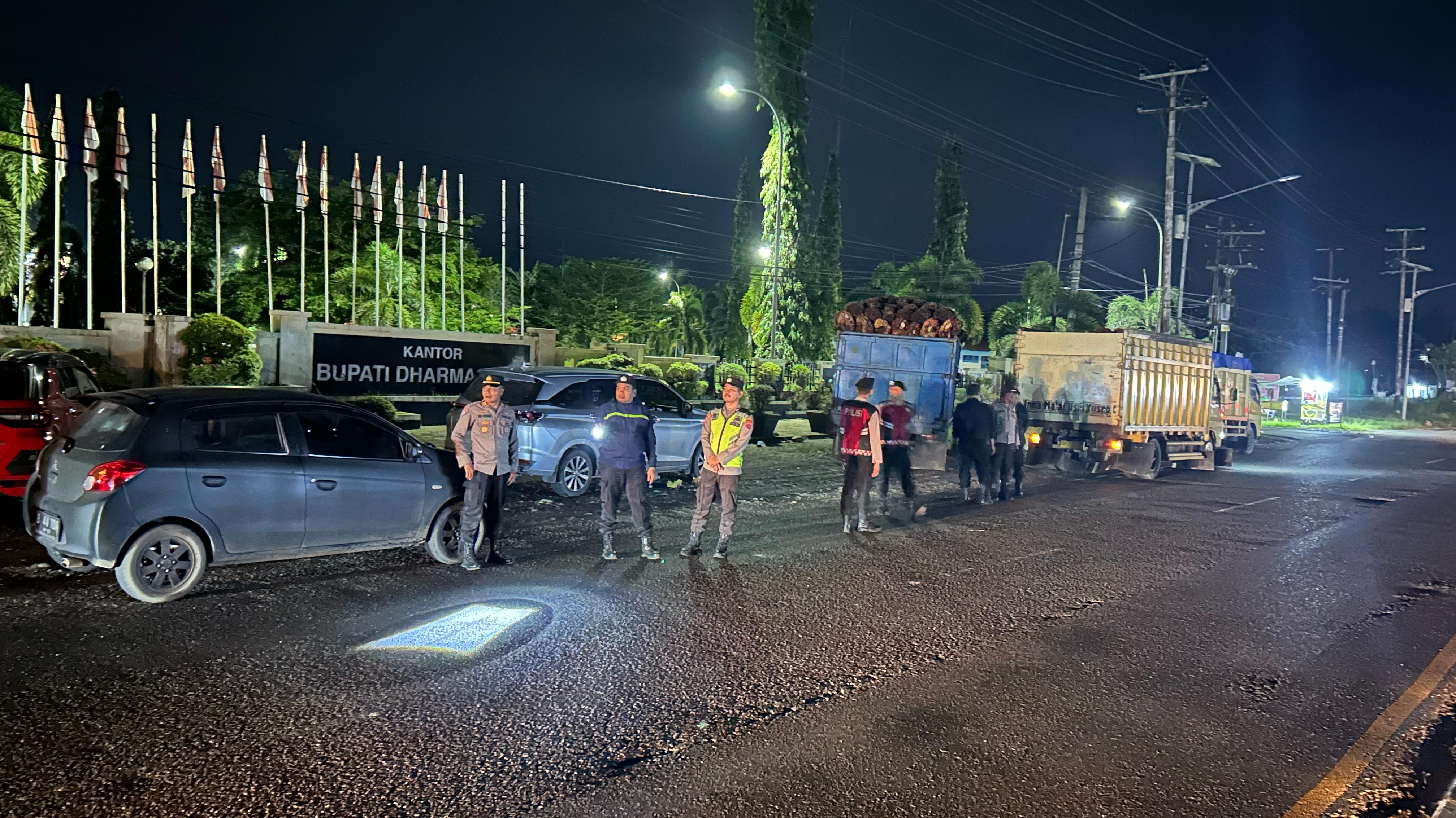 Satgas Siaga Kontijensi Polres Dharmasraya Gelar Patroli Antisipasi Balap Liar Menjelang Sahur