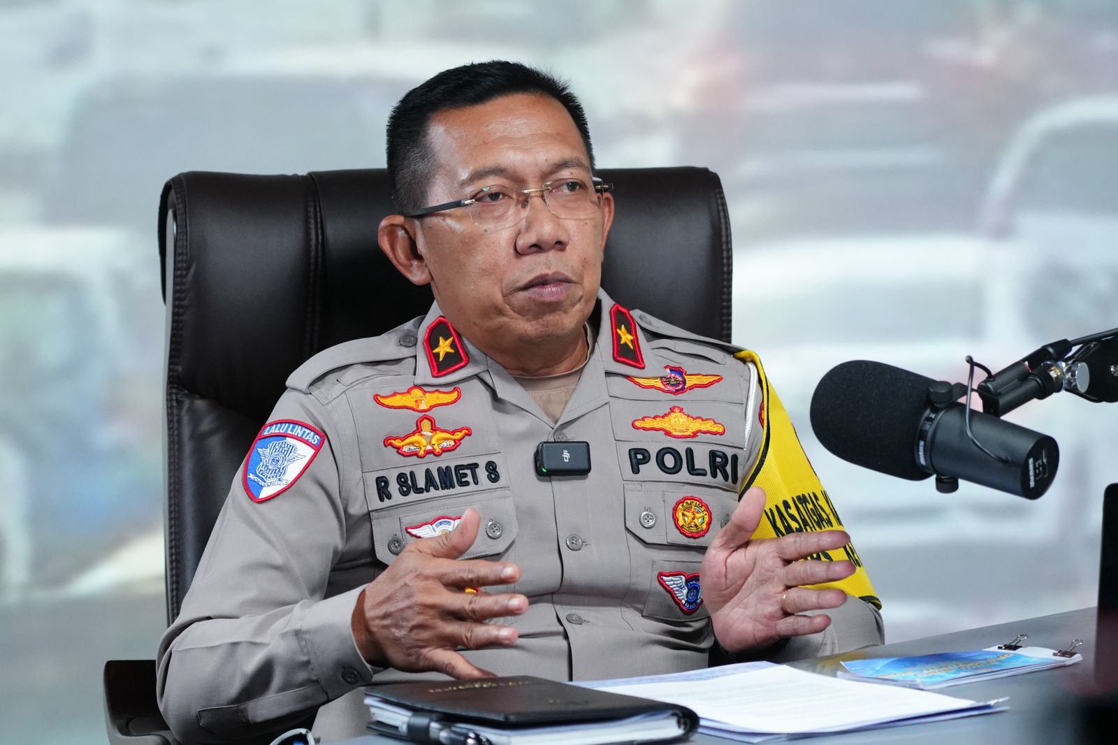 Kebijakan Pembatasan Kendaraan Sumbu Tiga dan Penerapan Delaying System Memperlancar  Arus Mudik 2025