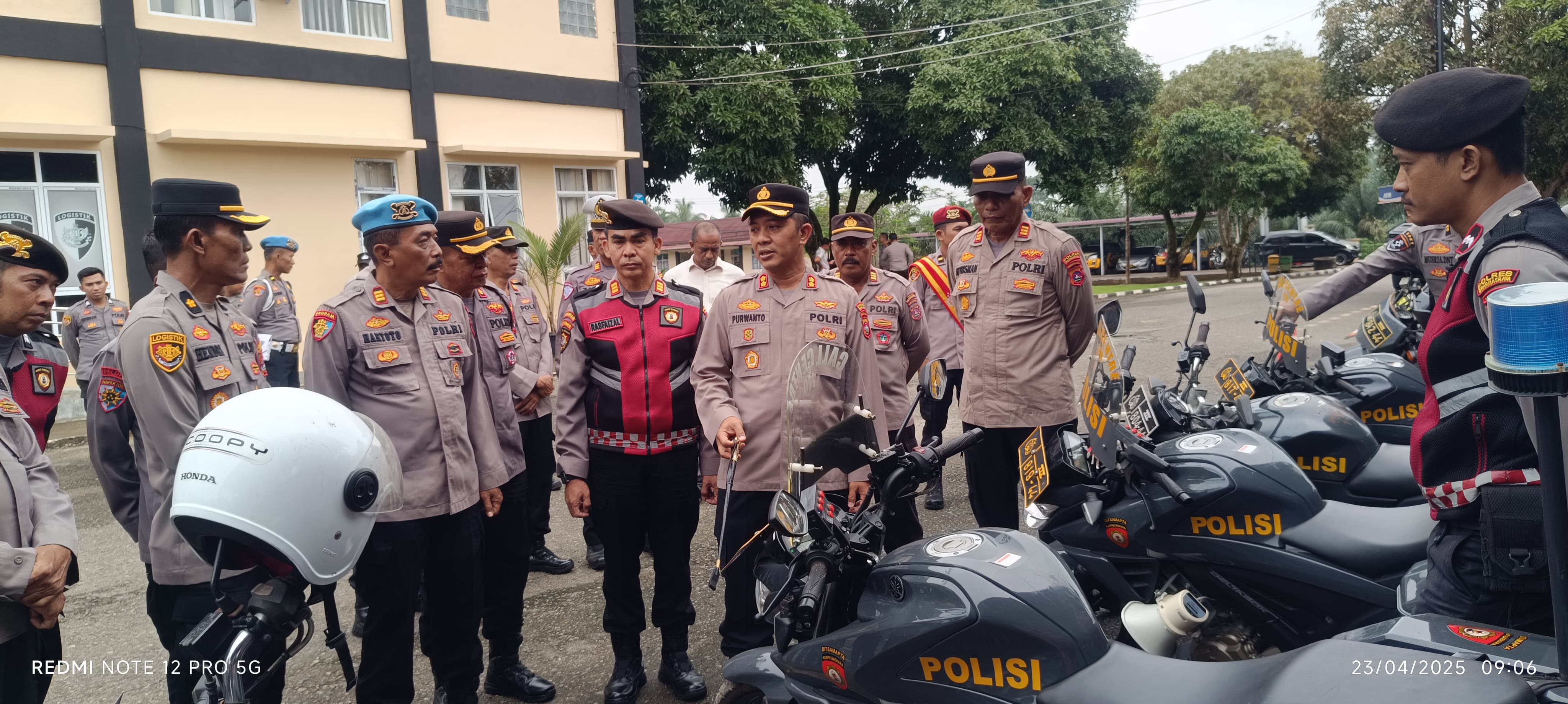 Kapolres Dharmasraya Lakukan Pengecekan Sarana dan Prasarana Jelang Hari Buruh