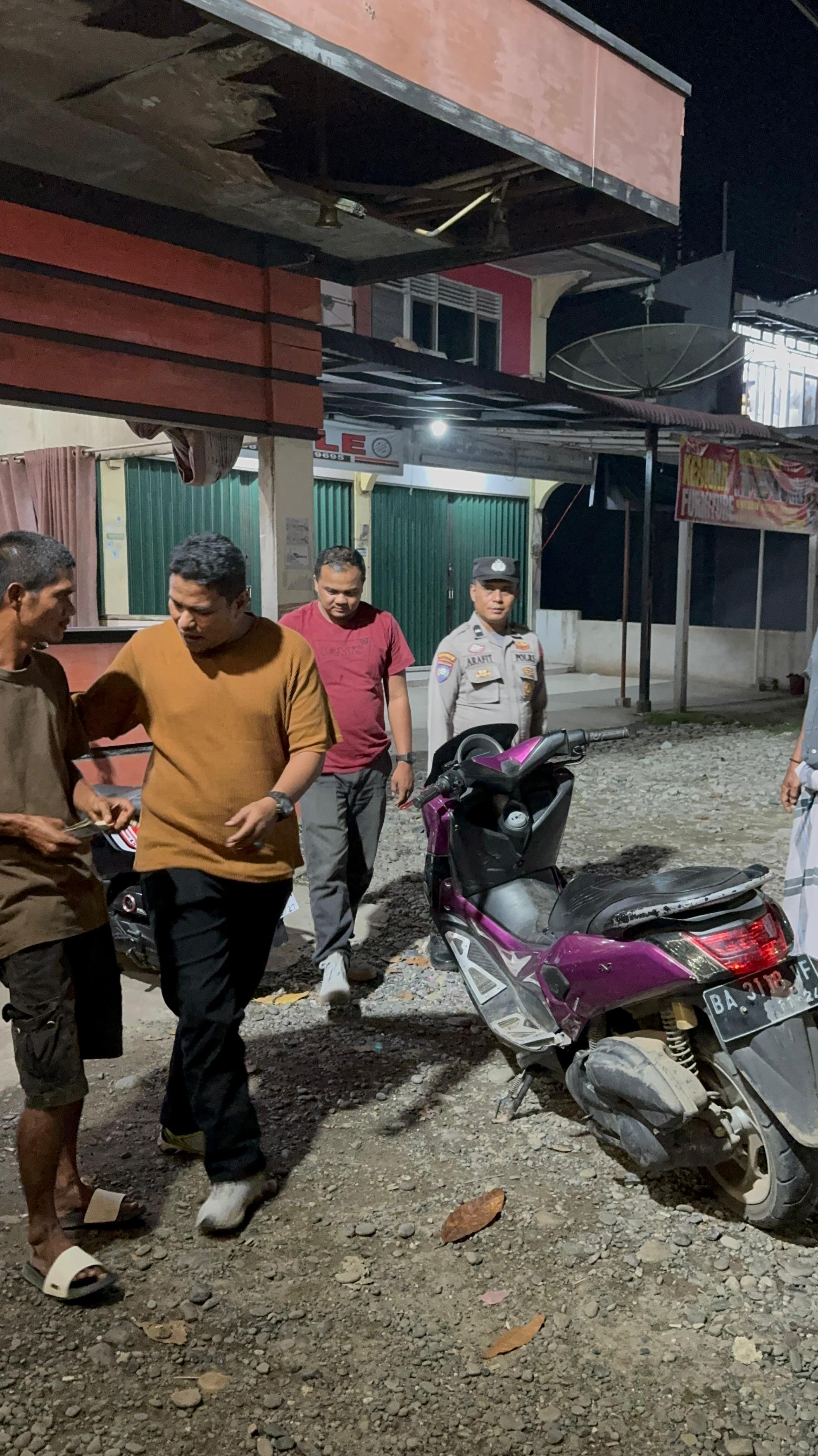 Polsek Pulau Punjung Amankan Pelaku Pungli Parkir Liar di Jalinsum