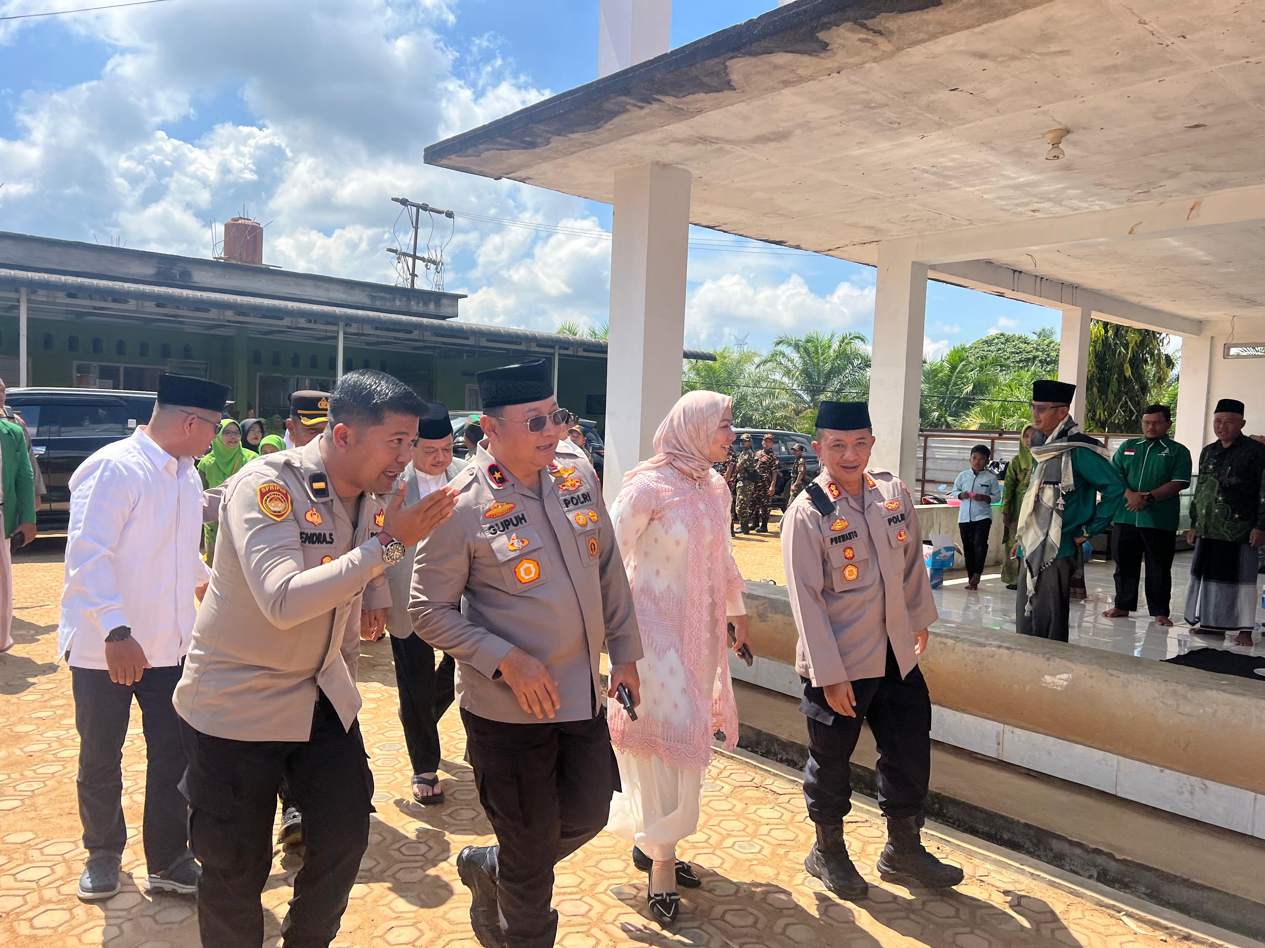 Waka Polda Sumbar dan Kapolres Dharmasraya Hadiri Harlah NU ke-79 di Ponpes Al-Baraqah